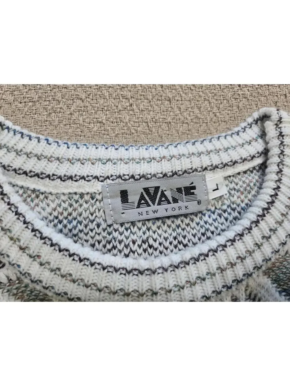 Lavane Sweater L | Geometric Textured Knit Pullover - Picture 2 of 7